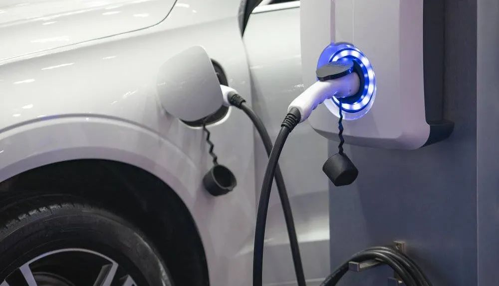 从消费者到生产者：新能源汽车将成为电网储能终端