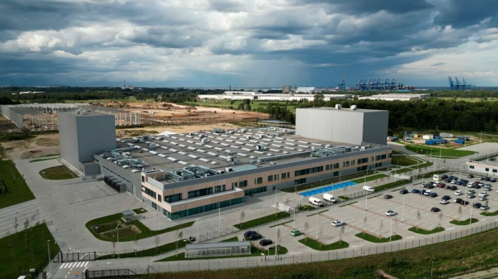 瑞典Northvolt公司融资12亿美元，计划在波兰工厂生产电池储能系统 